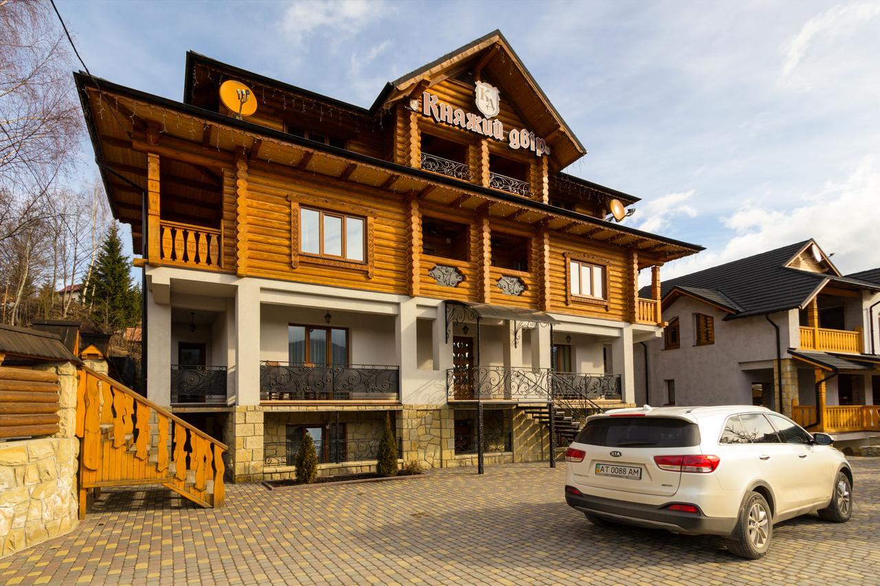 Knyazhyj Dvir Hotel Yaremche Exterior photo